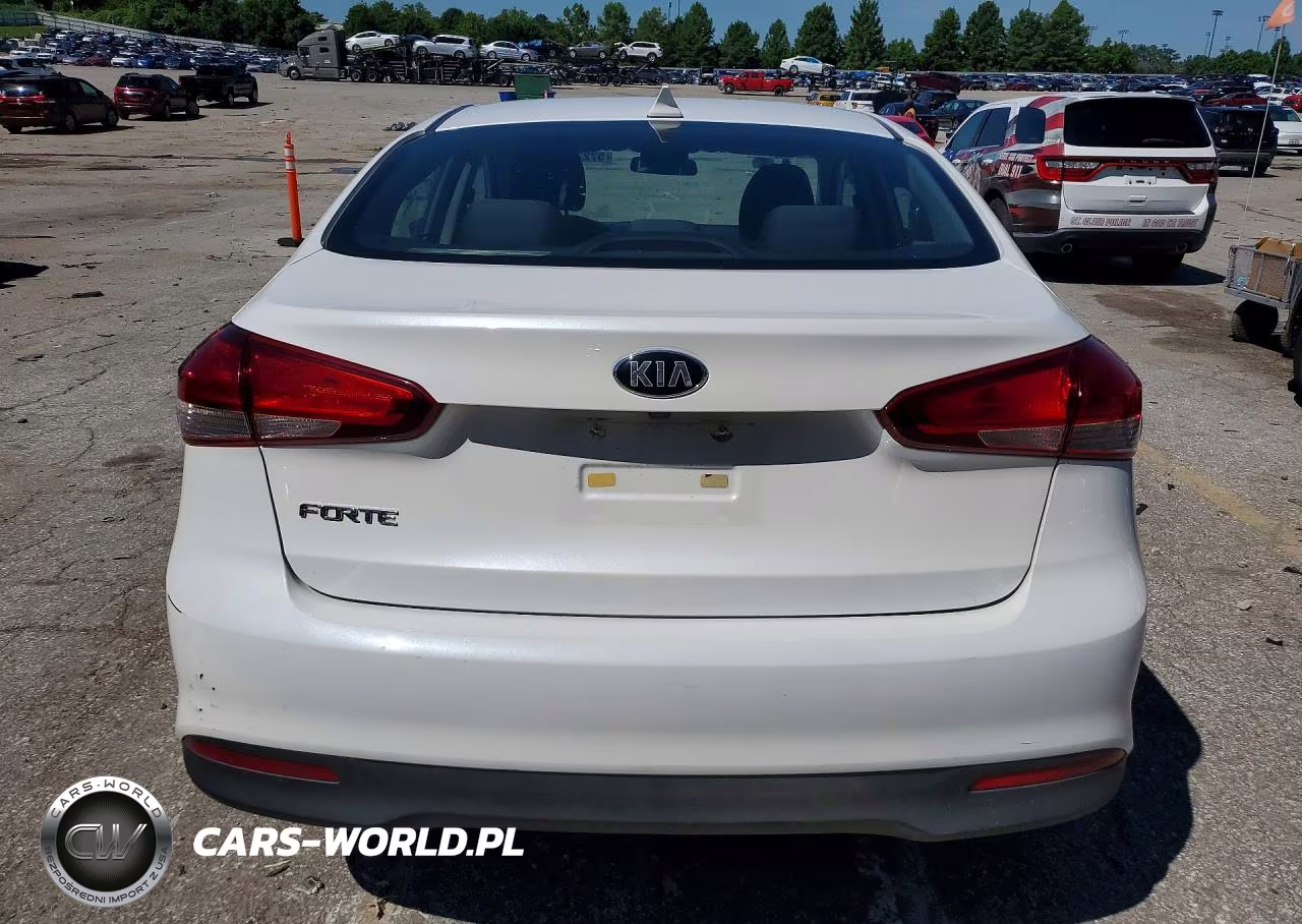 2018 Kia Forte Lx VIN:3KPFL4A7XJE181721 - 6