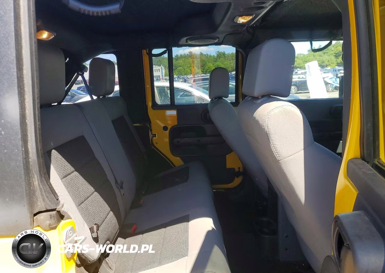 2009 Jeep Wrangler Unlimited X VIN:1J4GA39199L767716 - 10