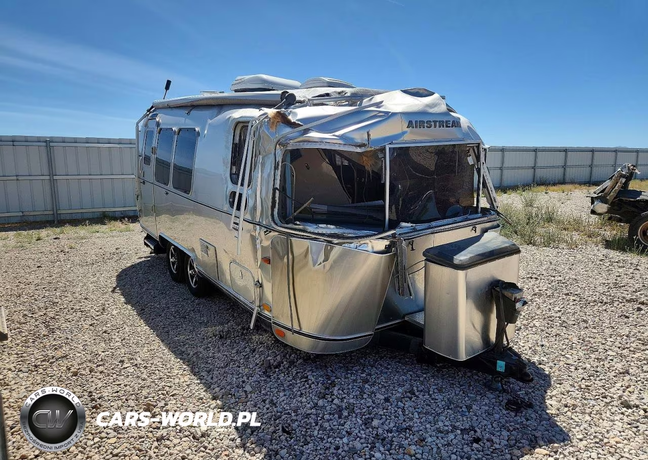 2015 Internatio - Camper – zdjęcie 1 z 10