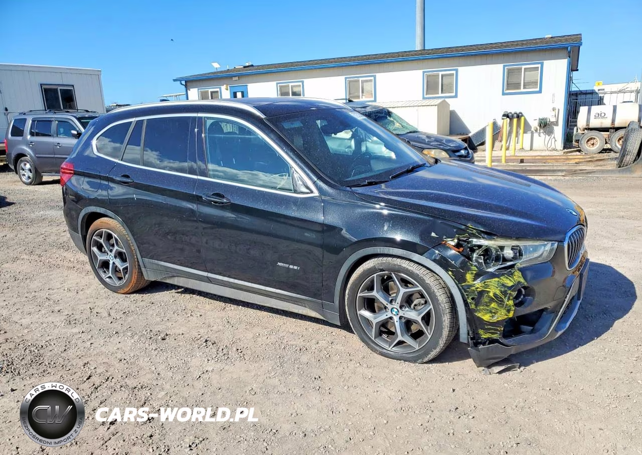 2017 BMW X1 xDrive28I VIN:WBXHT3C37H5F69319 - 4