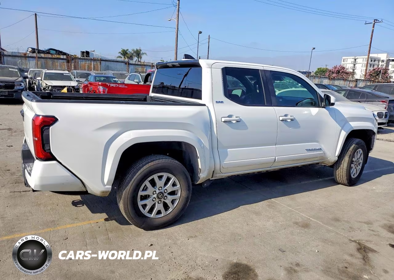 2025 Toyota Tacoma Sr5 VIN:3TMKB5FNXSM025636 - 3