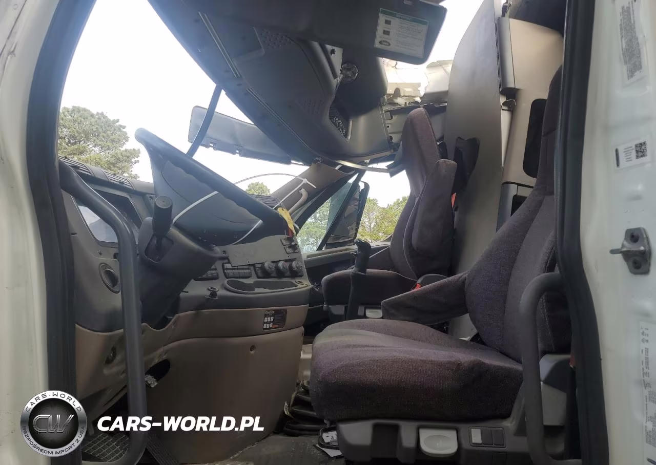 2017 Freightliner Cascadia 125 Semi Truck VIN:3AKJGLDR0HDHV9496 - 5
