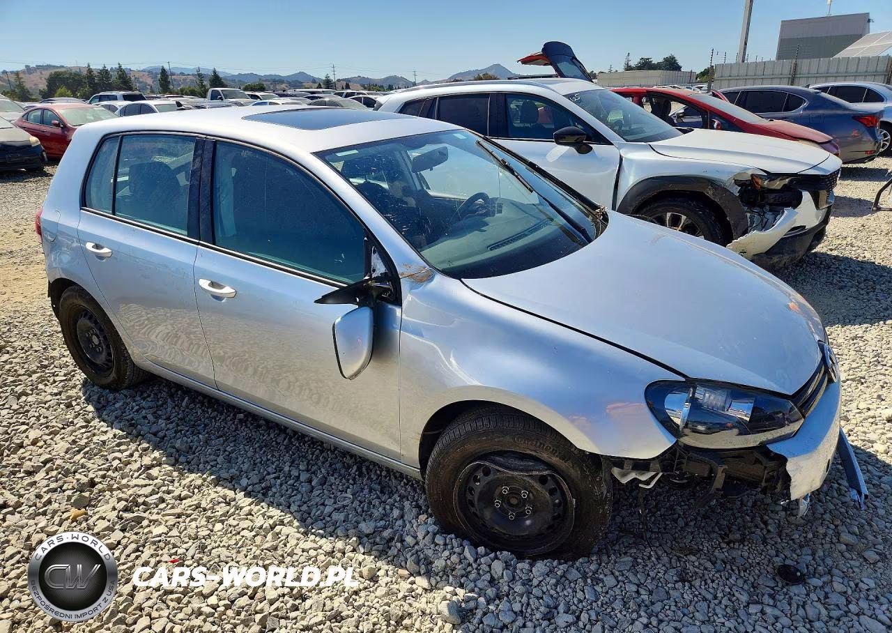 2014 Volkswagen Golf VIN:WVWDB7AJ5EW002133 - 4