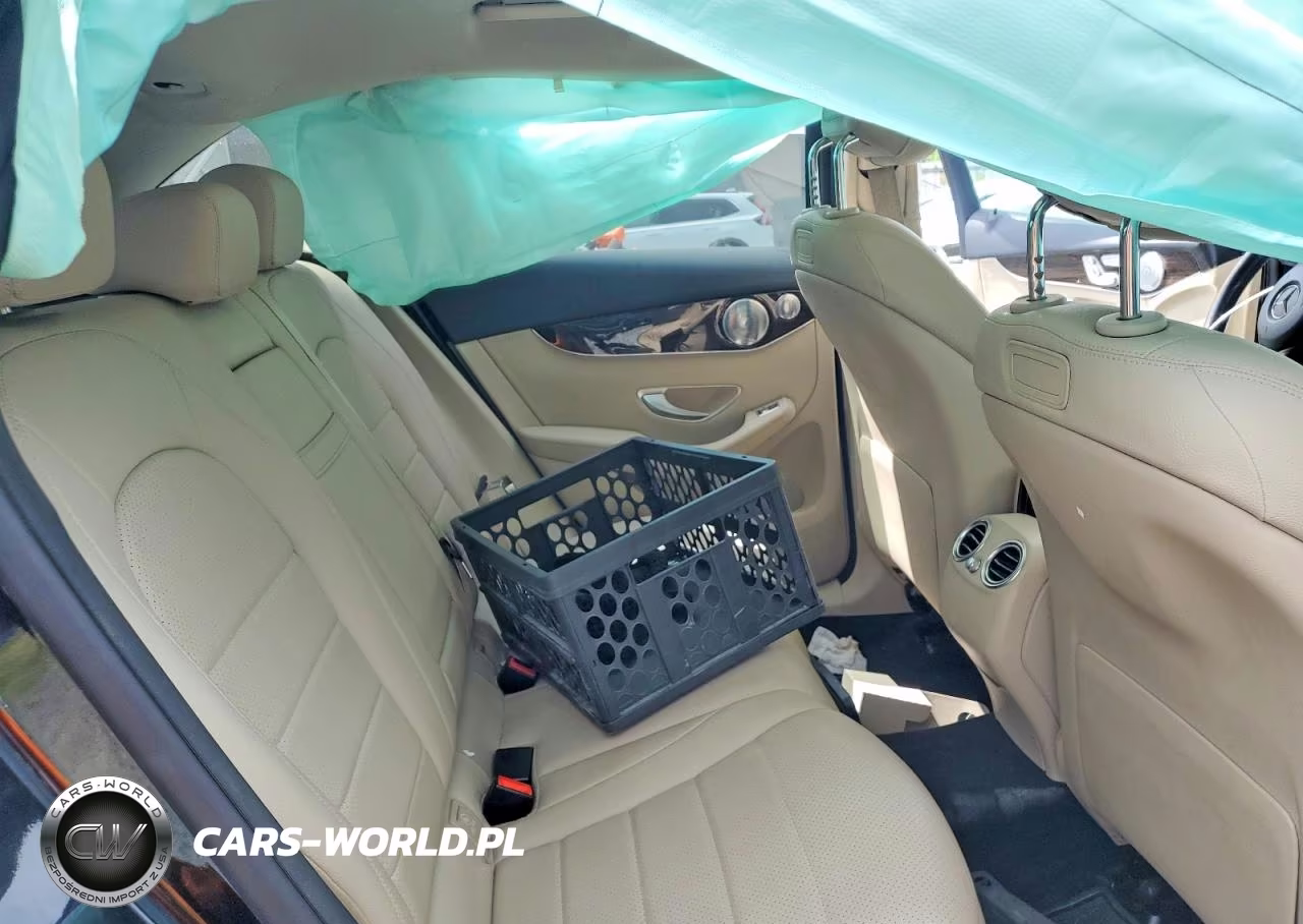2018 Mercedes-Benz Glc 300 4Matic VIN:WDC0G4KB9JV028623 - 11