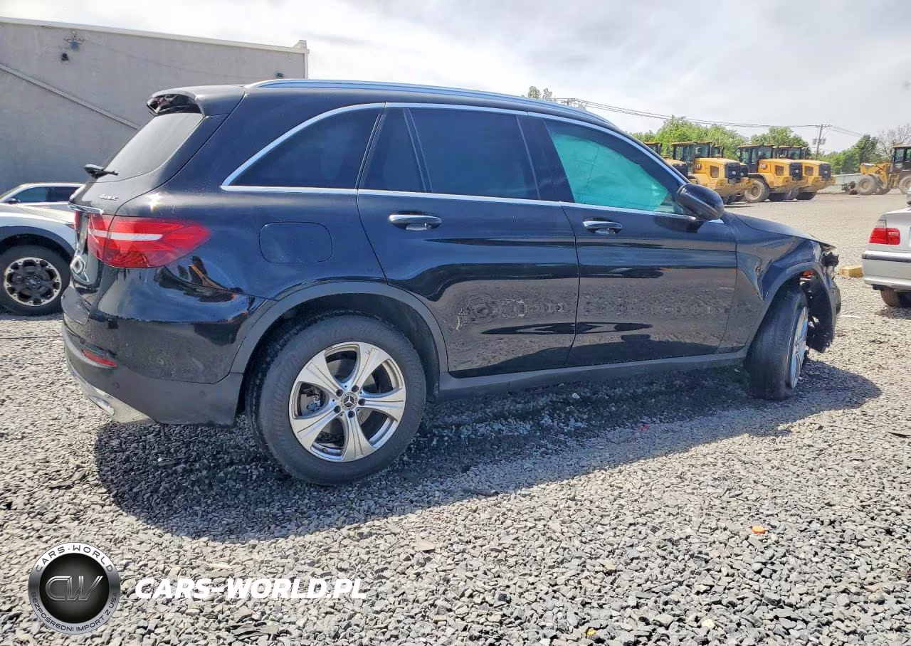 2018 Mercedes-Benz Glc 300 4Matic VIN:WDC0G4KB9JV028623 - 3