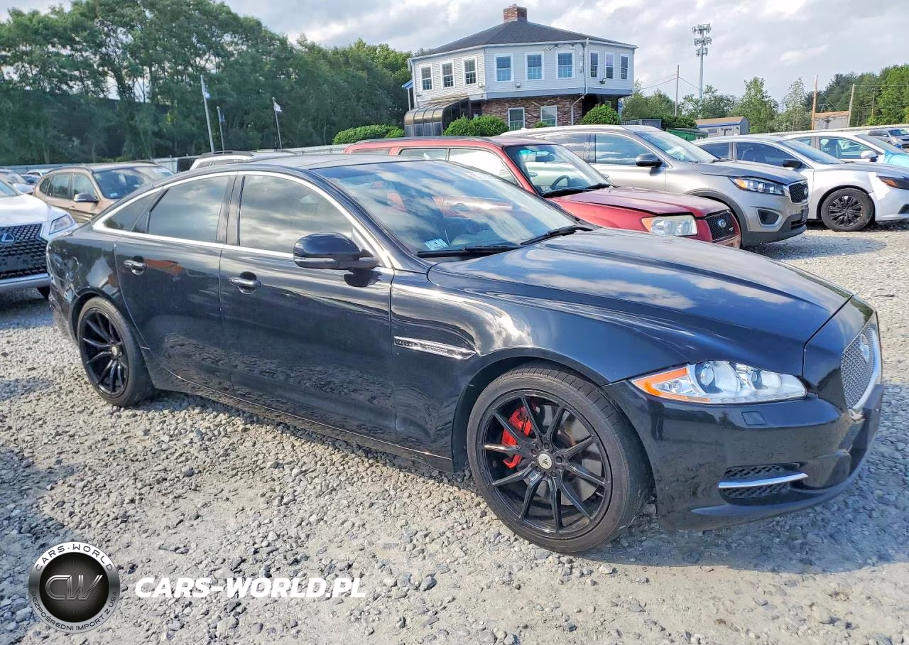 2012 Jaguar Xj Supercharged VIN:SAJWA1GEXCMV28416 - 4