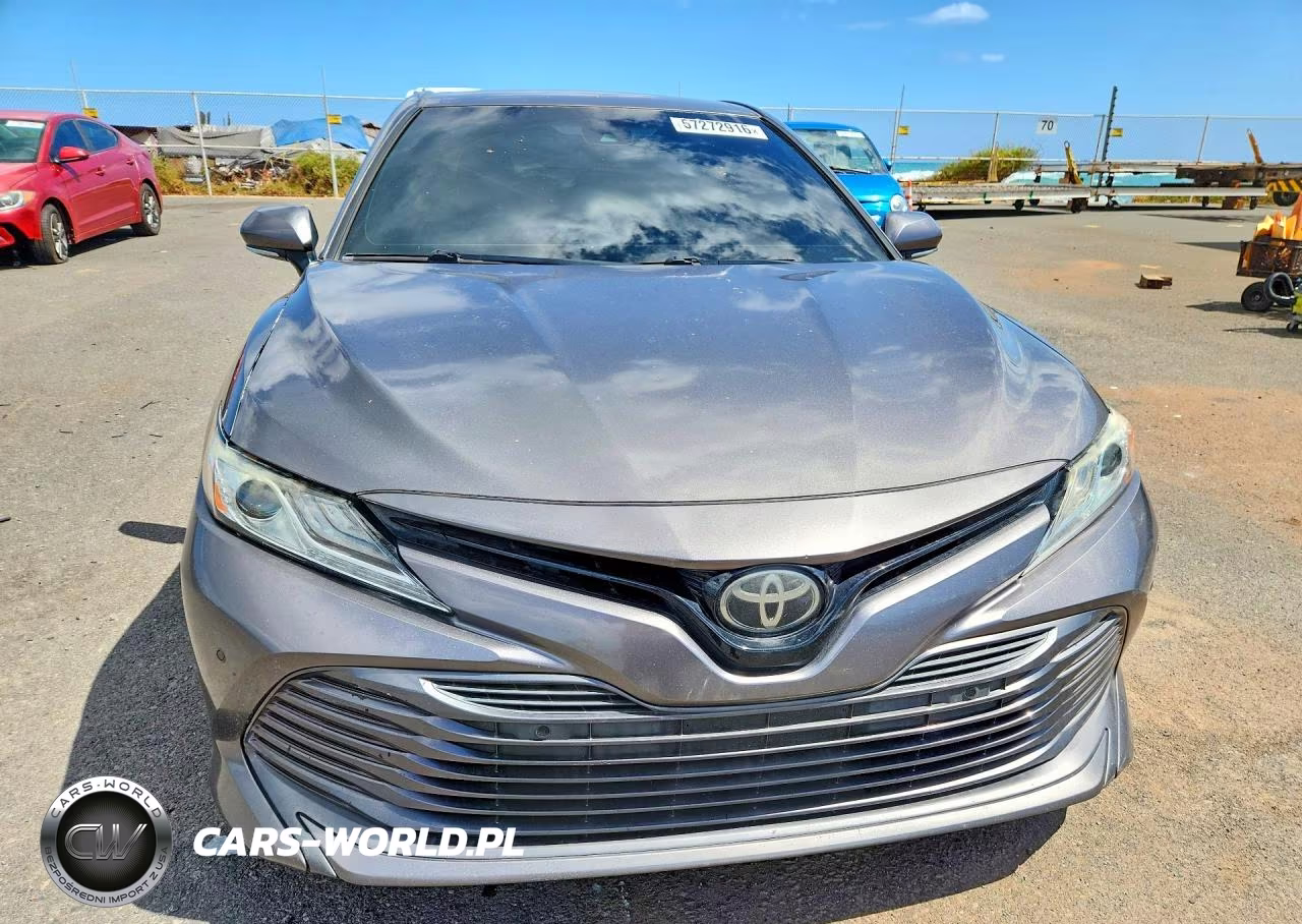 2018 Toyota Camry L VIN:4T1B11HK4JU038421 - 5