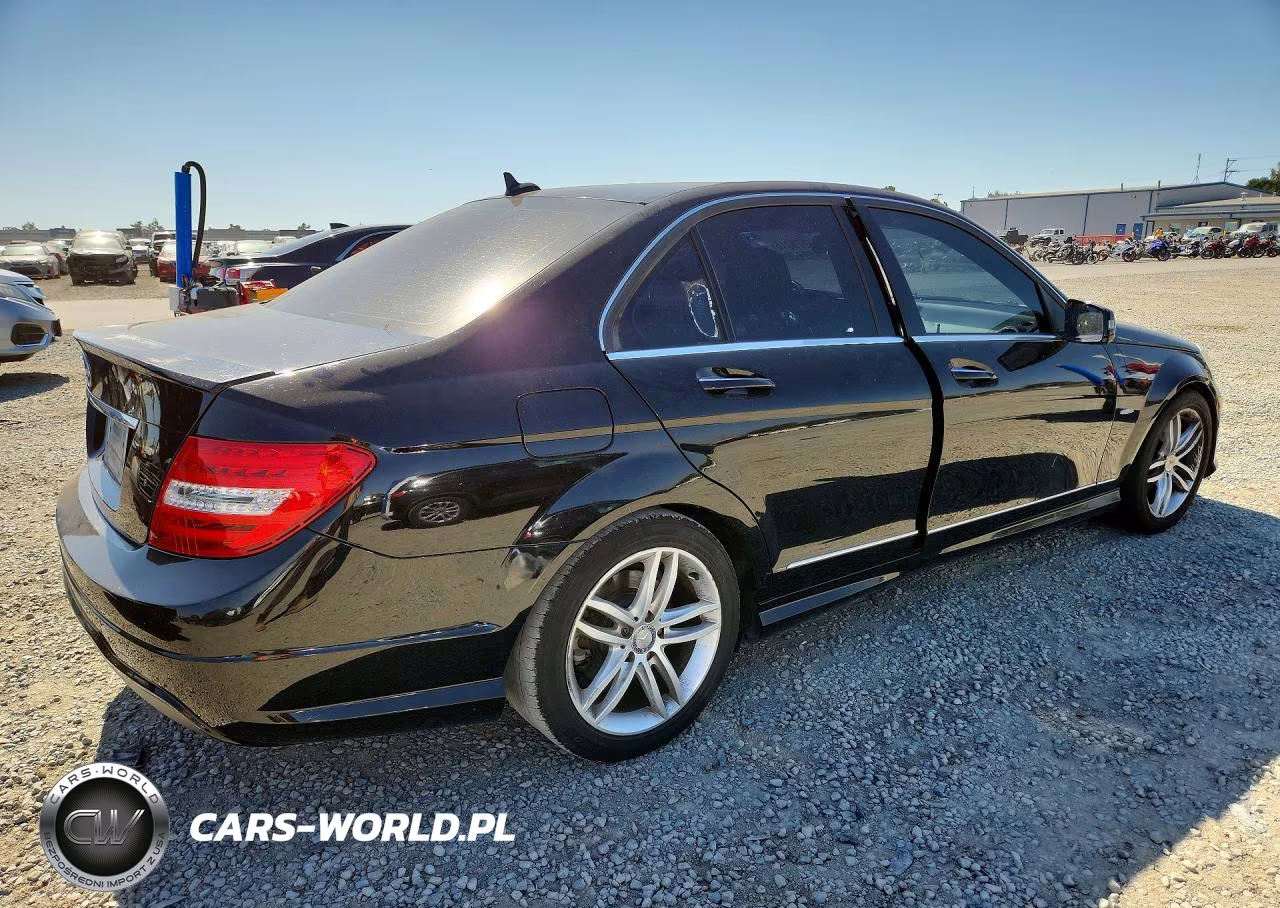 2012 Mercedes-Benz C 250 VIN:WDDGF4HB4CR221603 - 3