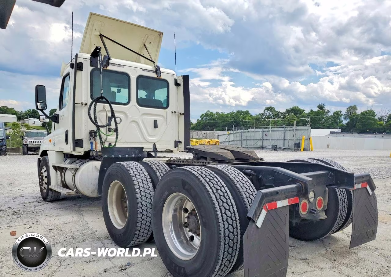 2018 Freightliner Cascadia 125 VIN:3AKJGEDVXJSJK4664 - 3