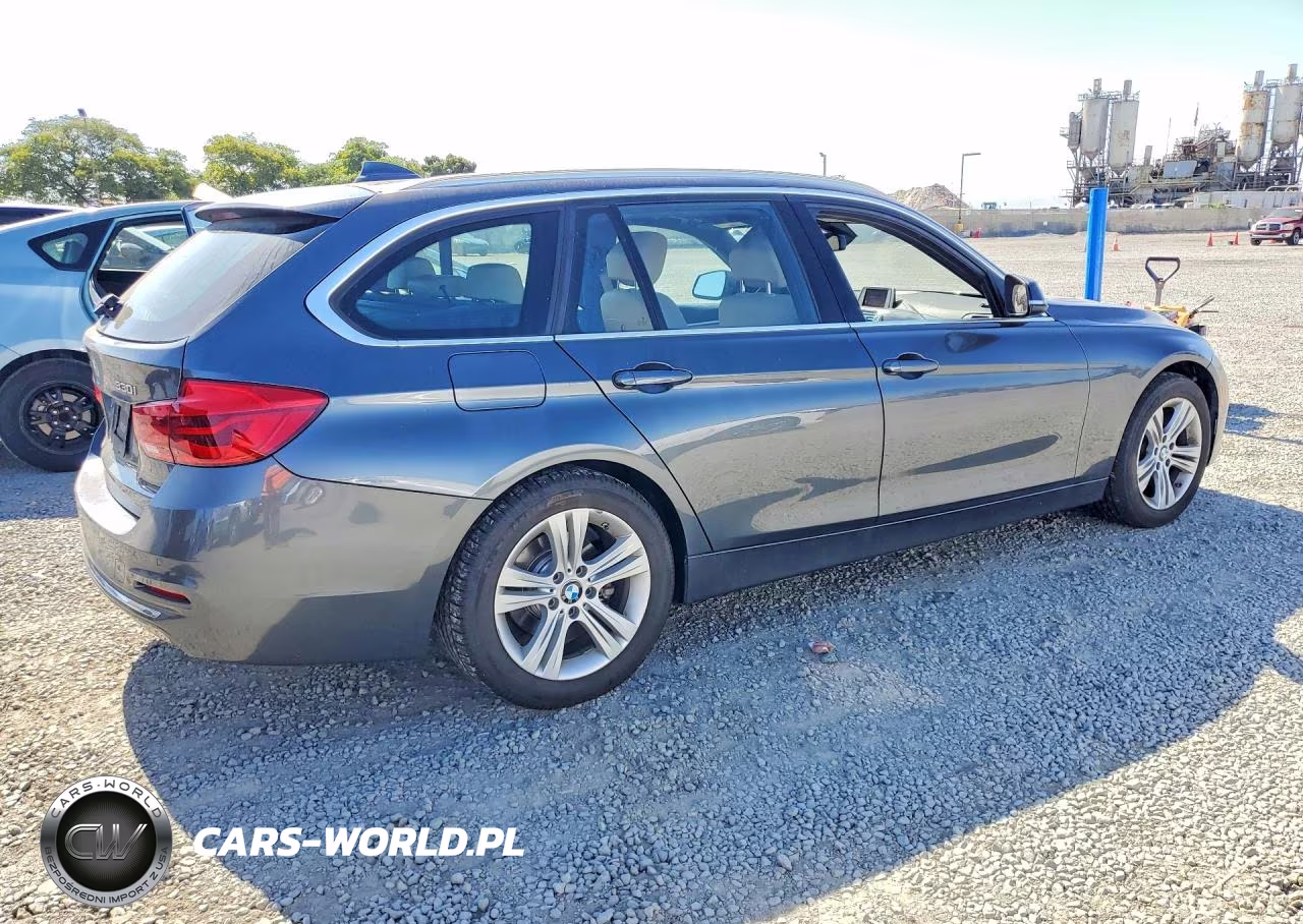 2019 BMW 330Xi VIN:WBA8K3C52KA484009 - 3