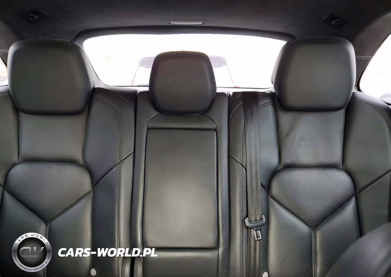 2011 Porsche Cayenne S Hybrid VIN:WP1AE2A24BLA92733 - 10