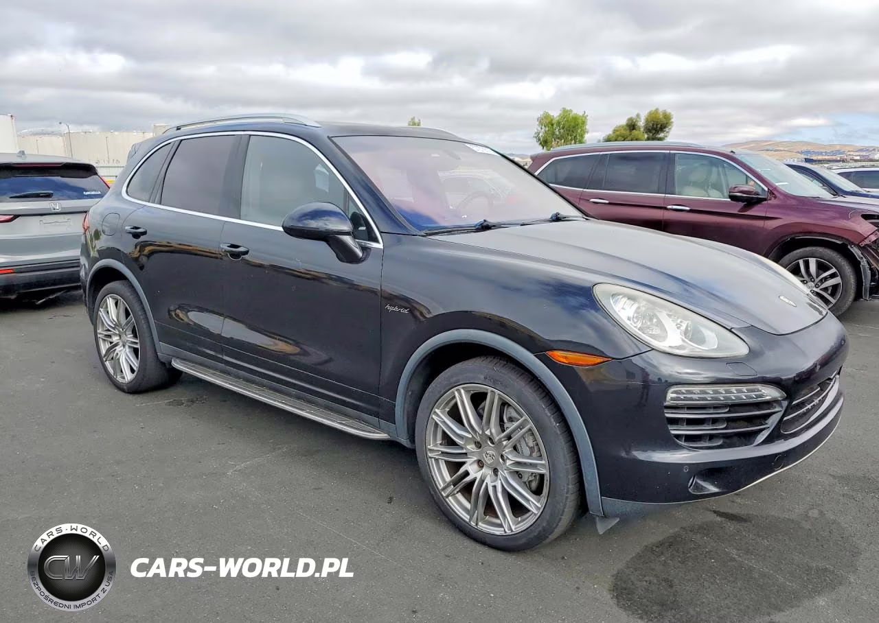 2011 Porsche Cayenne S Hybrid VIN:WP1AE2A24BLA92733 - 4