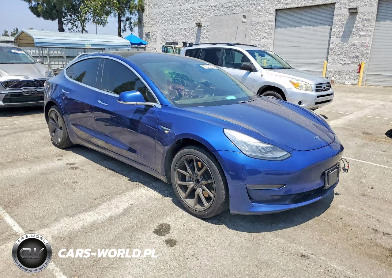 2019 Tesla Model 3 VIN:5YJ3E1EA9KF400732 - 4
