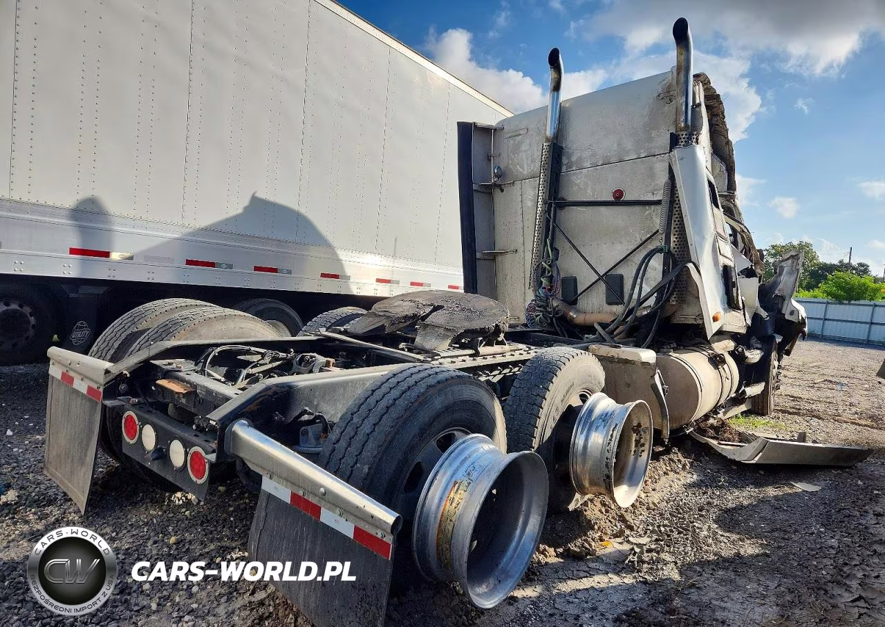 2015 Kenworth T680 Semi Truck VIN:1XKYDP9X3FJ424389 - 4