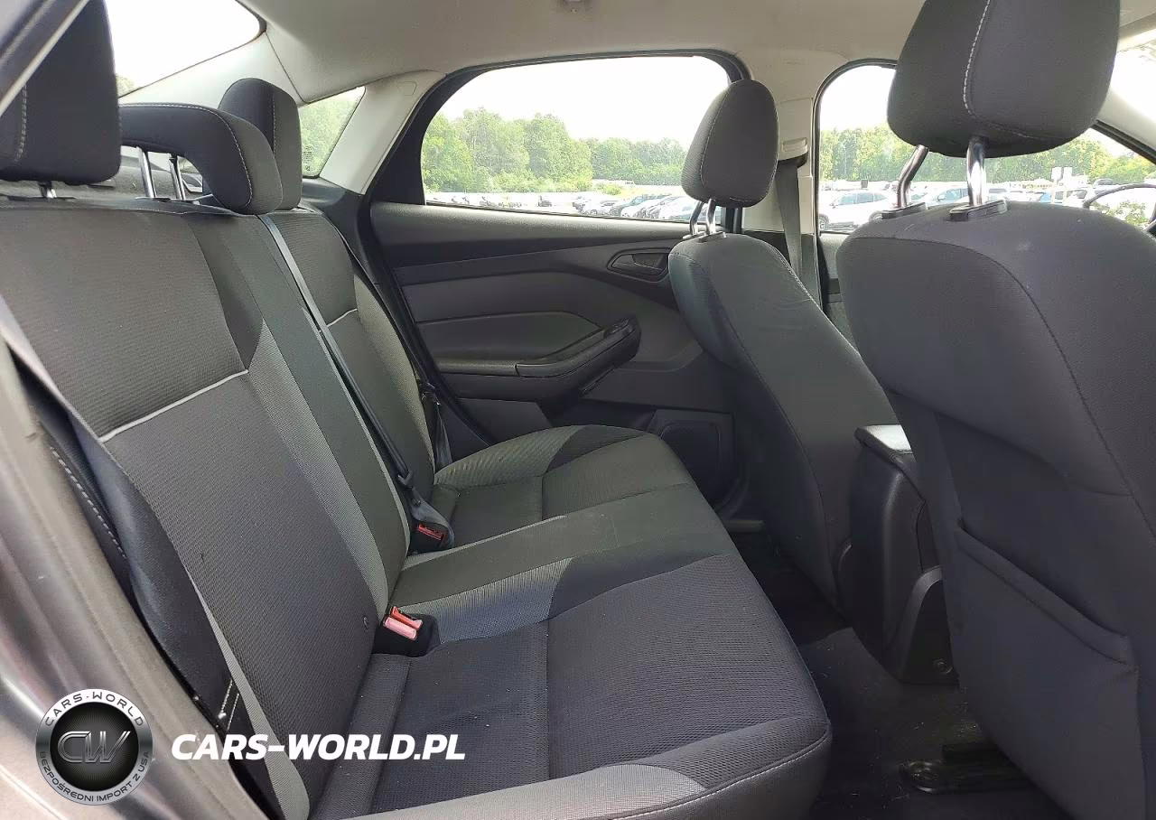 2012 Ford Focus Se VIN:1FAHP3F27CL137373 - 10