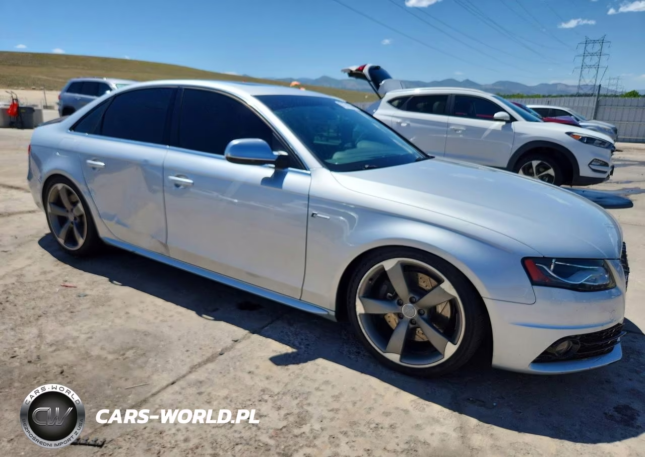 2010 Audi S4 Premium Plus VIN:WAUDGAFL5AA110006 - 4
