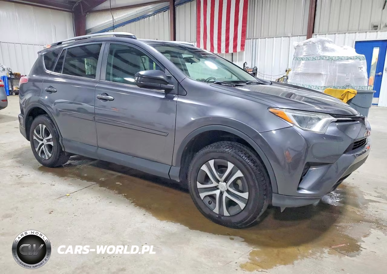 2017 Toyota Rav4 Le VIN:2T3BFREVXHW593857 - 4