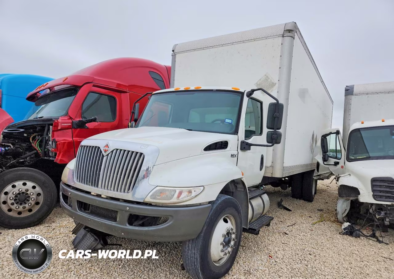 2021 Inte Medium Duty-Box Trucks