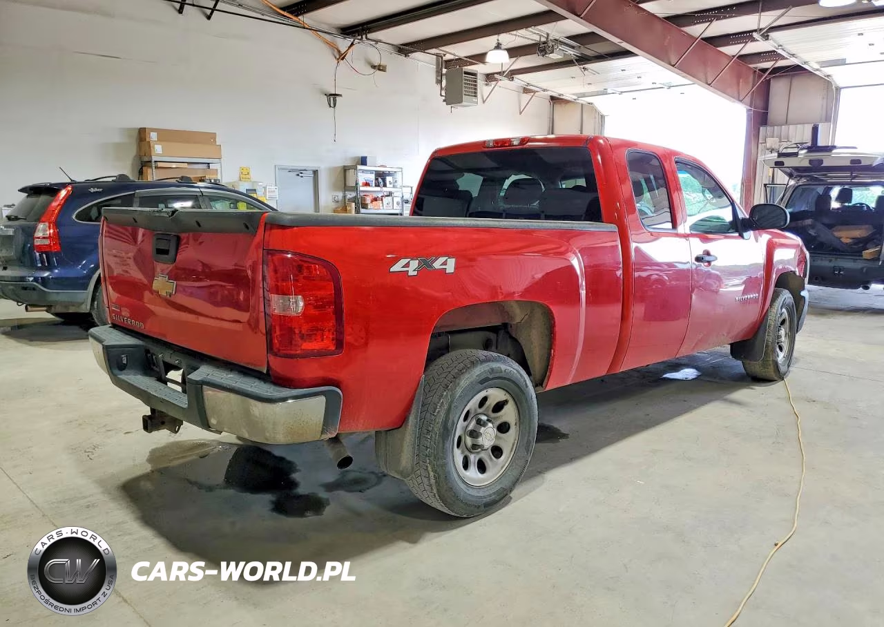 2010 Chevrolet Silverado K1500 VIN:1GCSKPEA8AZ184422 - 3