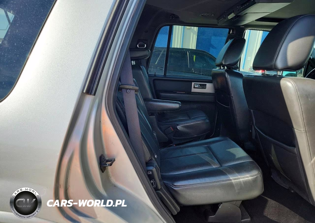 2010 Ford Expedition Limited VIN:1FMJU2A50AEB62211 - 11