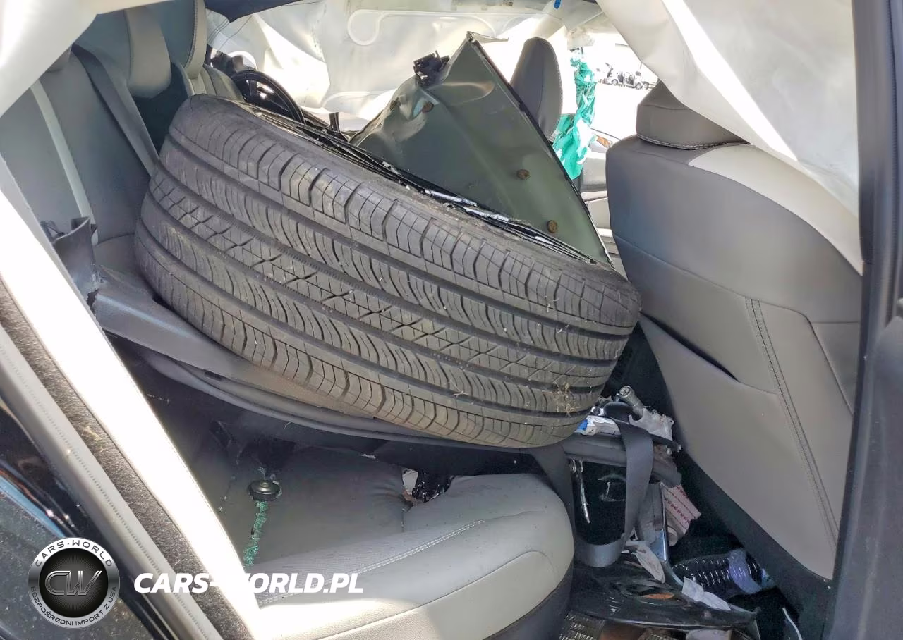 2026 Toyota Camry Se VIN:4T1DAACK0TU677348 - 10