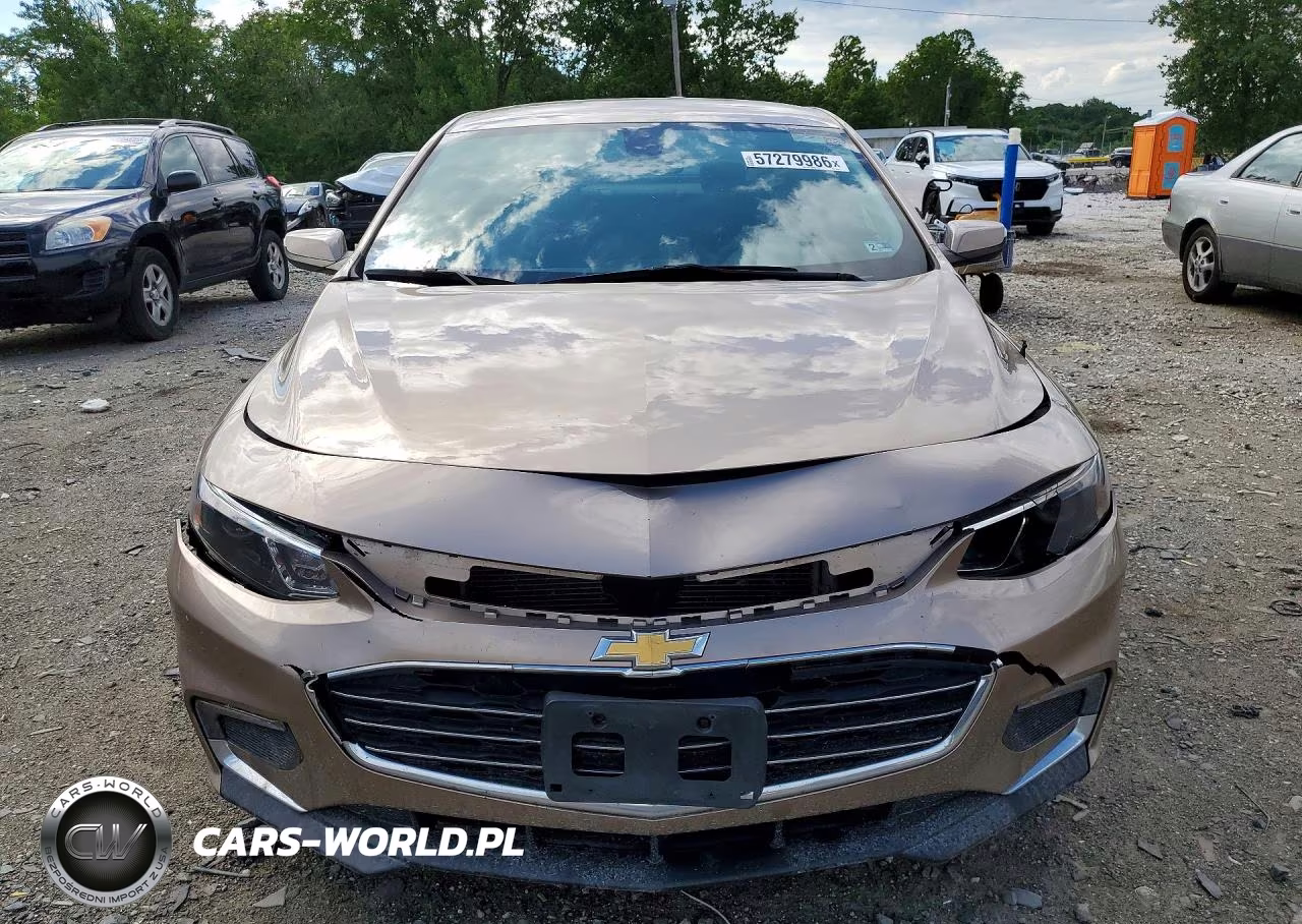 2018 Chevrolet Malibu 3Lt VIN:1G1ZD5ST3JF125971 - 5