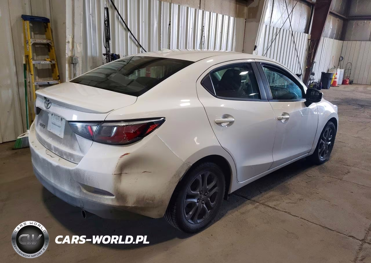 2019 Toyota Yaris Le VIN:3MYDLBYV3KY527254 - 3