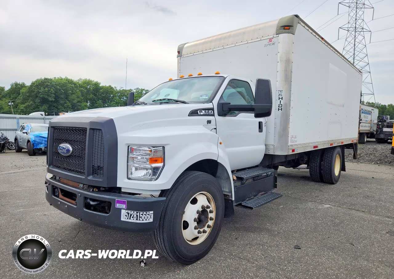 2017 Ford F650 Super Duty Box Truck
