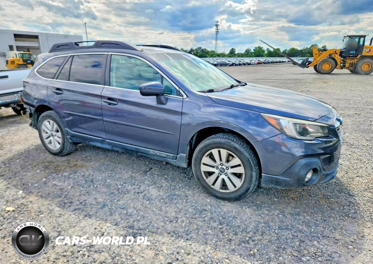 2018 Subaru Outback 2.5I Premium VIN:4S4BSACC9J3316569 - 4