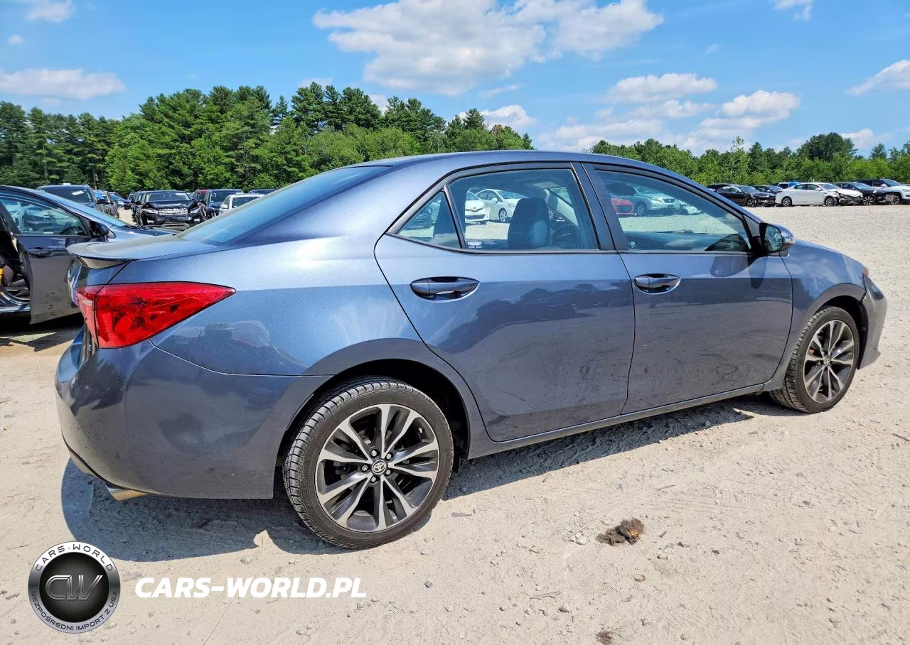 2017 Toyota Corolla Se VIN:2T1BURHEXHC757247 - 3