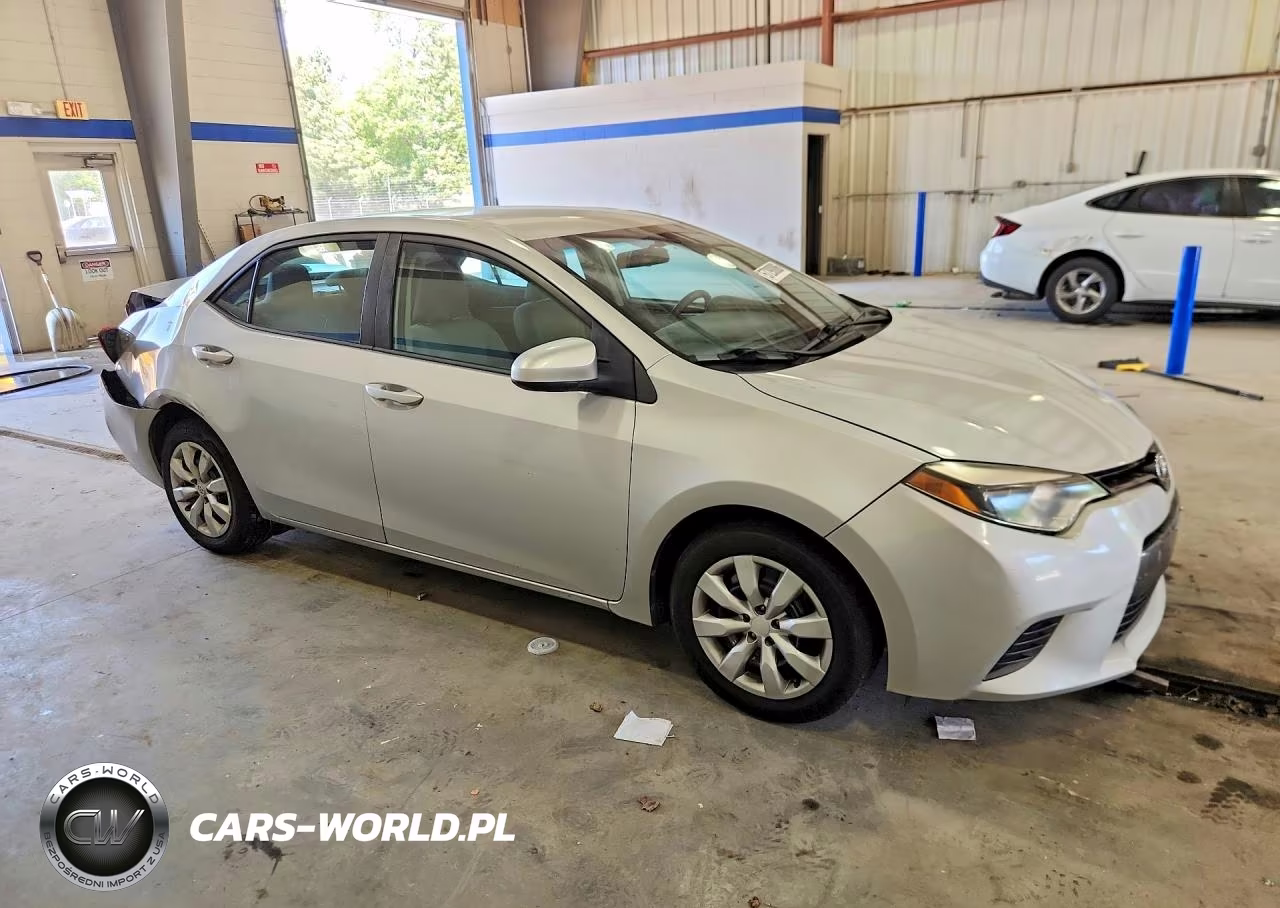 2015 Toyota Corolla Le VIN:2T1BURHEXFC302380 - 4