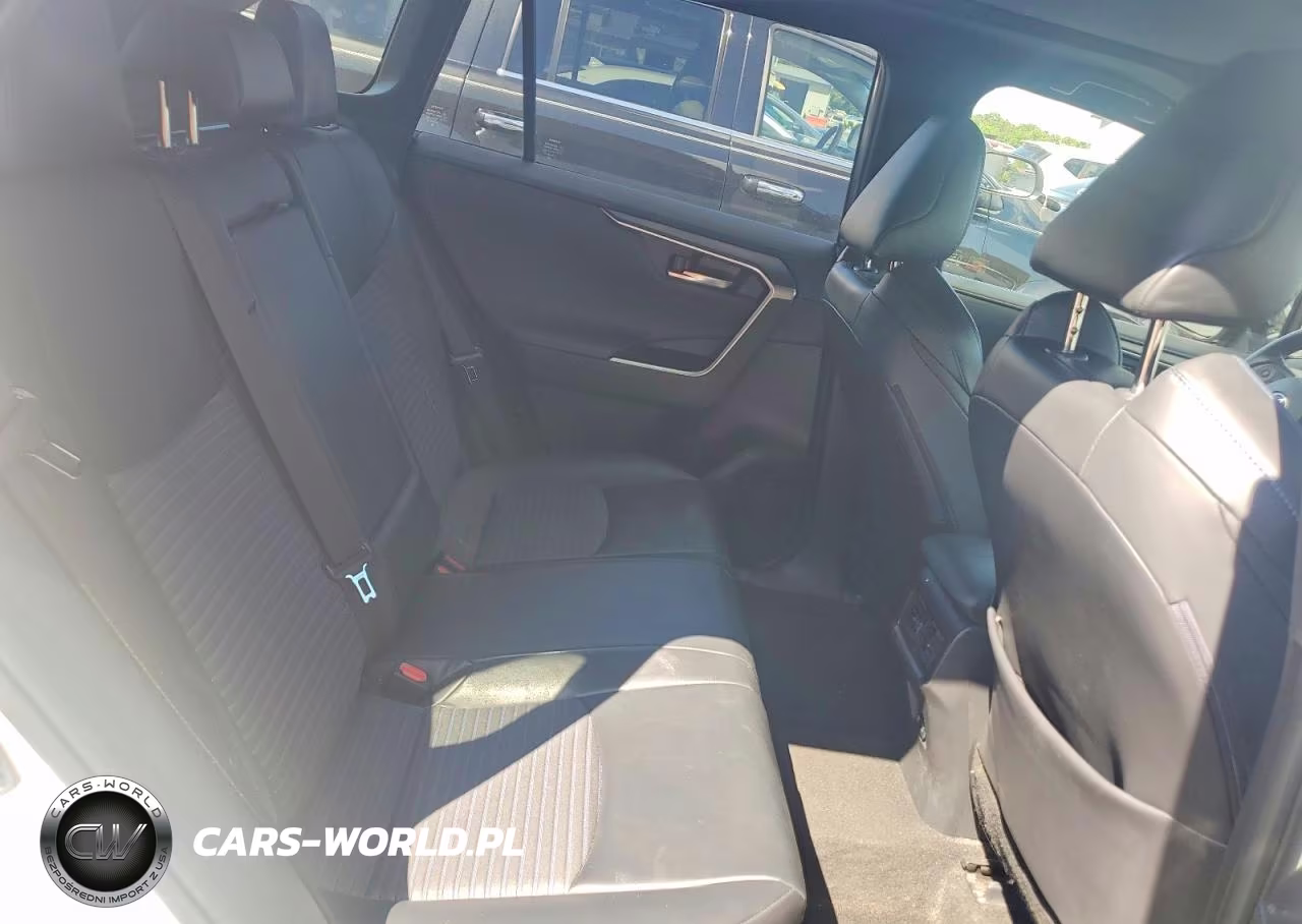 2020 Toyota Rav4 Xse VIN:JTMEWRFV3LD551144 - 11