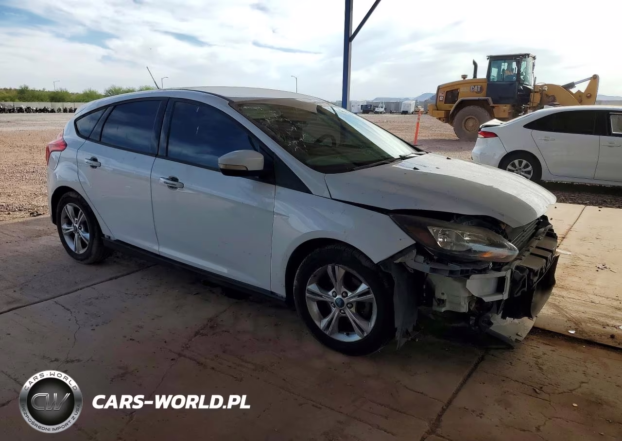 2013 Ford Focus Se VIN:1FADP3K2XDL170812 - 4