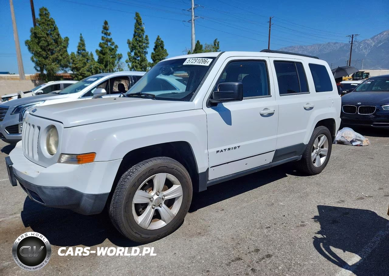 2012 Jeep Patriot Latitude – zdjęcie 1 z 12
