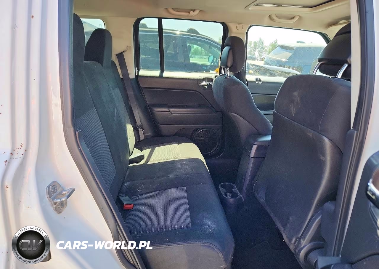 2012 Jeep Patriot Latitude VIN:1C4NJPFA0CD544040 - 10