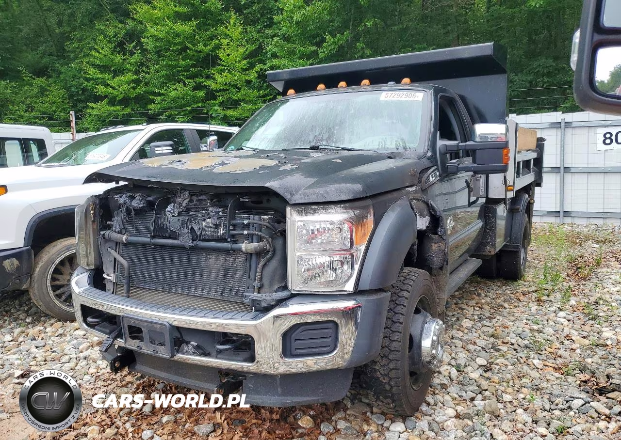 2016 Ford F550 Super Duty Dump Truck