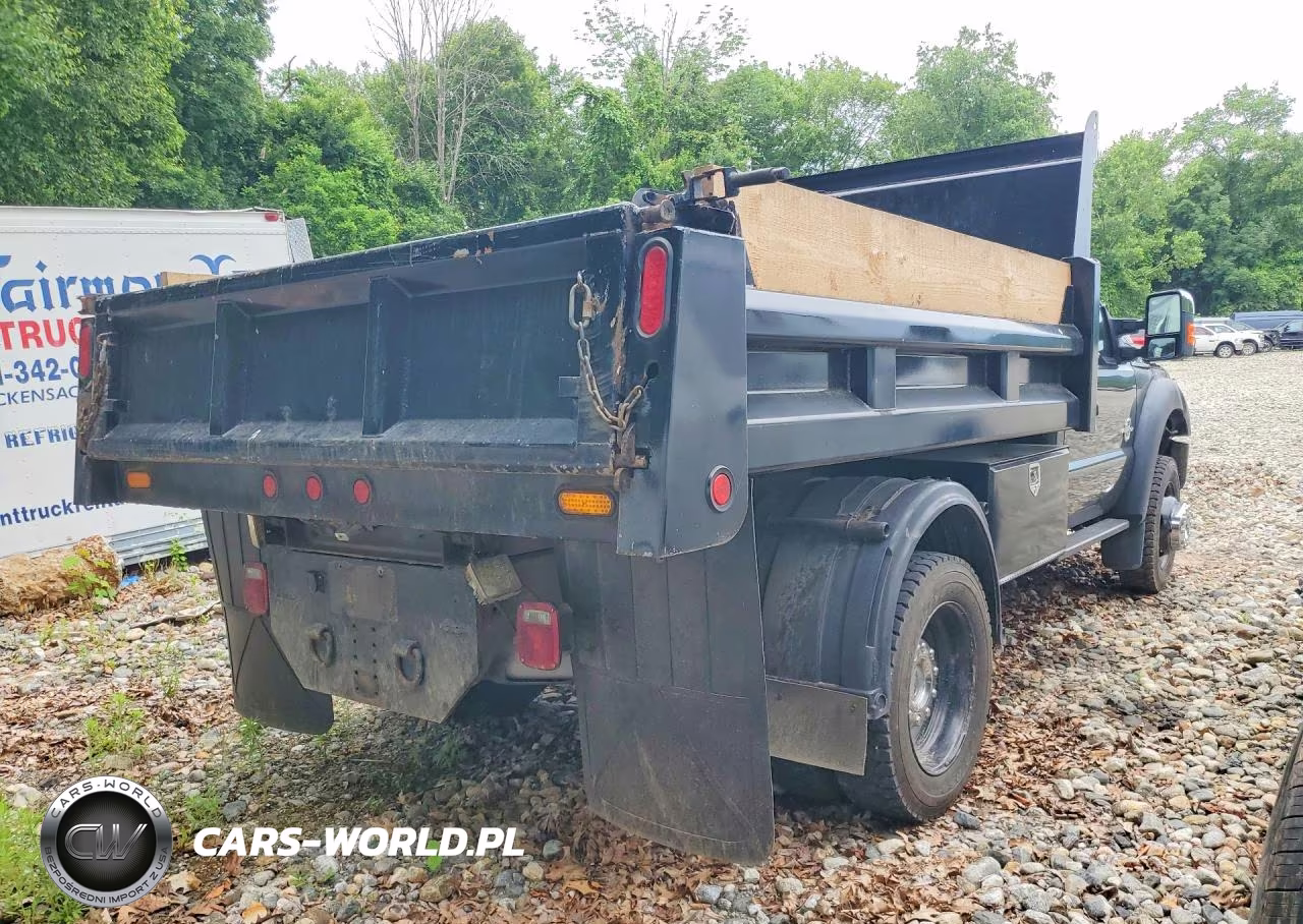 2016 Ford F550 Super Duty Dump Truck VIN:1FDUF5HT1GEA77495 - 3