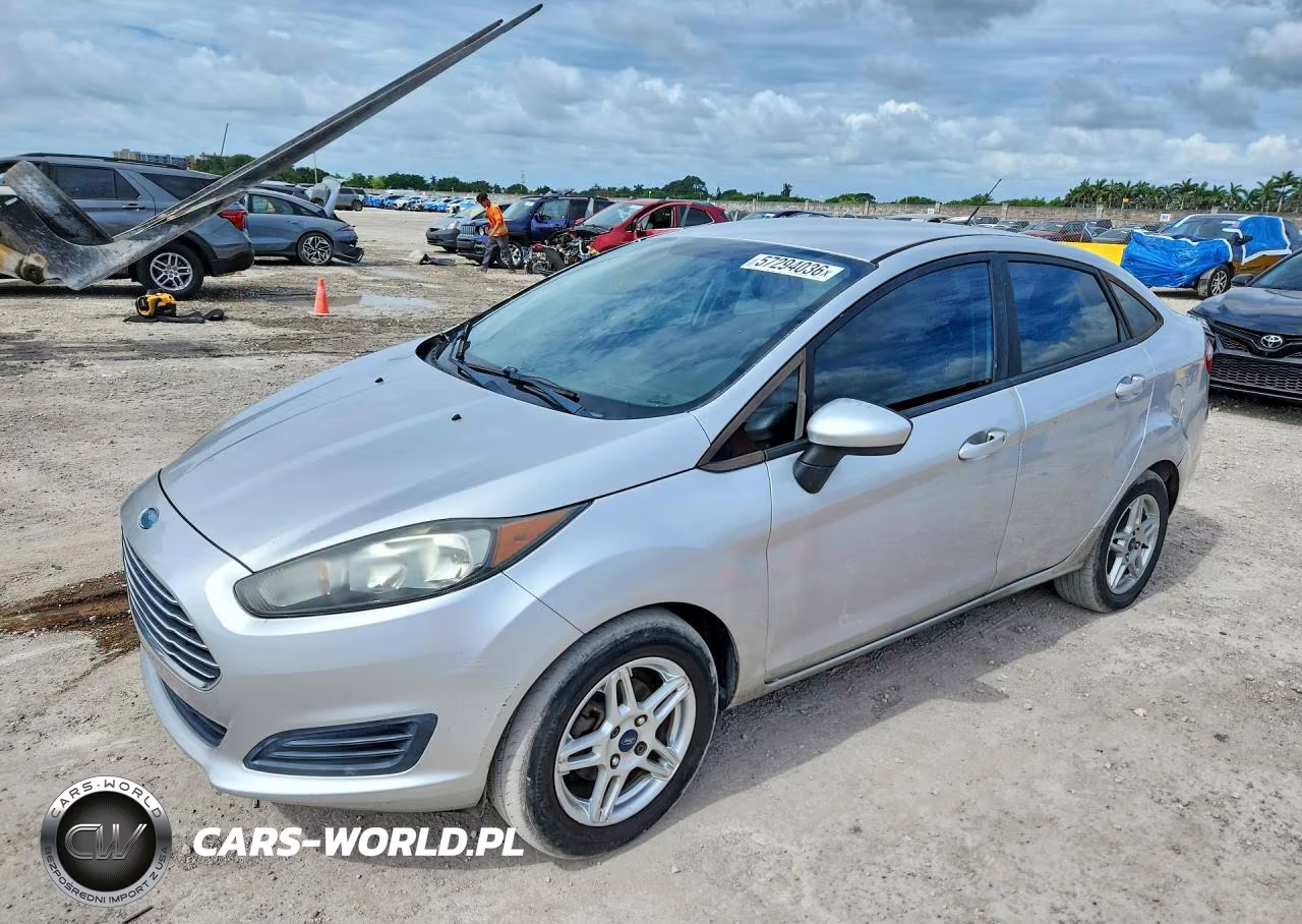 2011 Ford Fiesta Se – zdjęcie 1 z 12