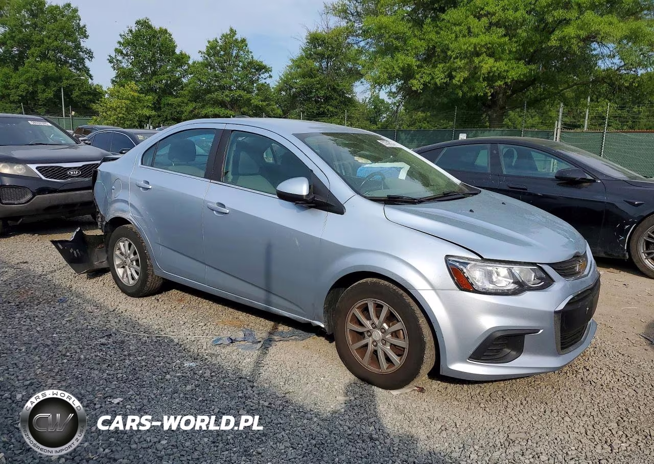 2018 Chevrolet Sonic VIN:1G1JD5SH8J4102478 - 4