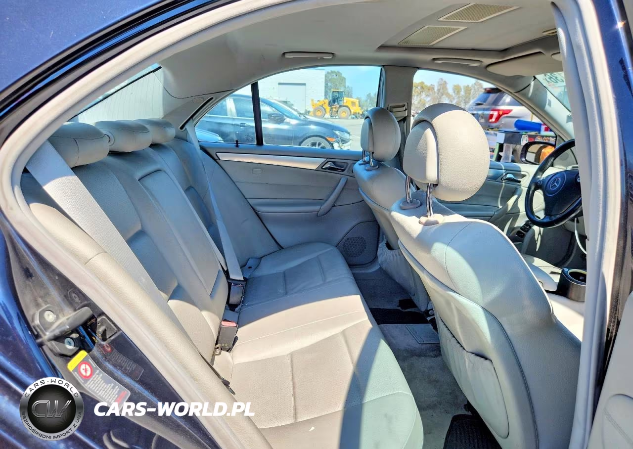 2005 Mercedes-Benz C 230K Sport Sedan VIN:WDBRF40J15F682475 - 10
