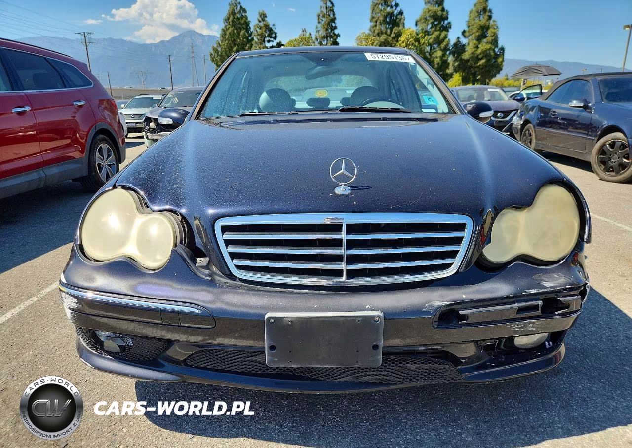 2005 Mercedes-Benz C 230K Sport Sedan VIN:WDBRF40J15F682475 - 5