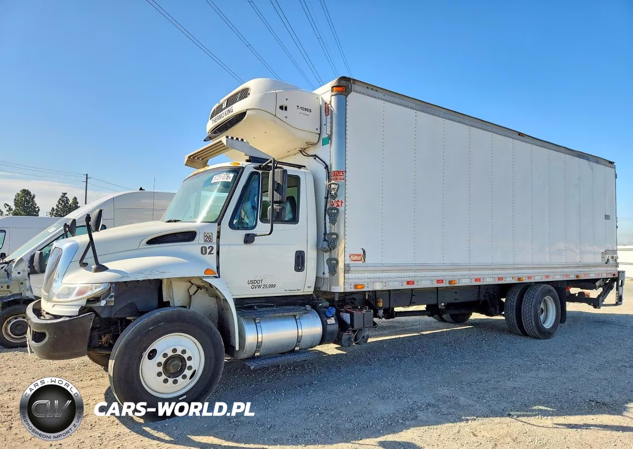 2016 International 4300 Refrigerated Box Truck