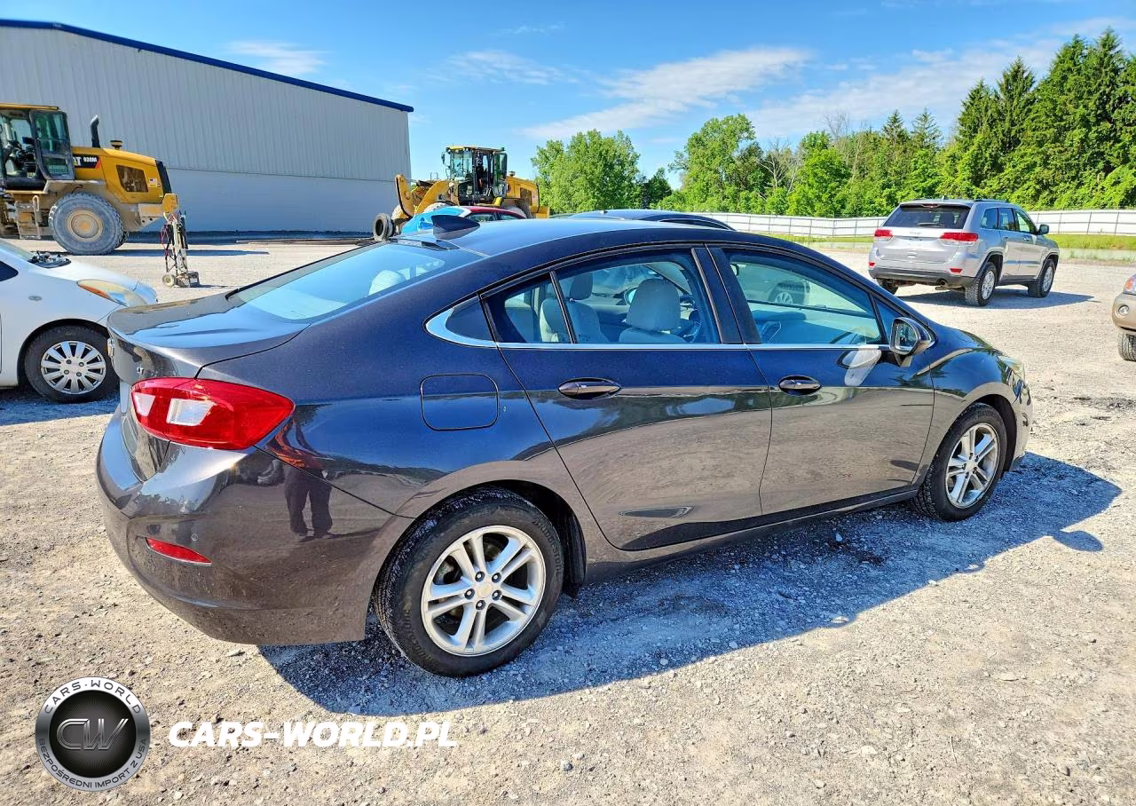 2017 Chevrolet Cruze Lt VIN:1G1BE5SM8H7186552 - 3