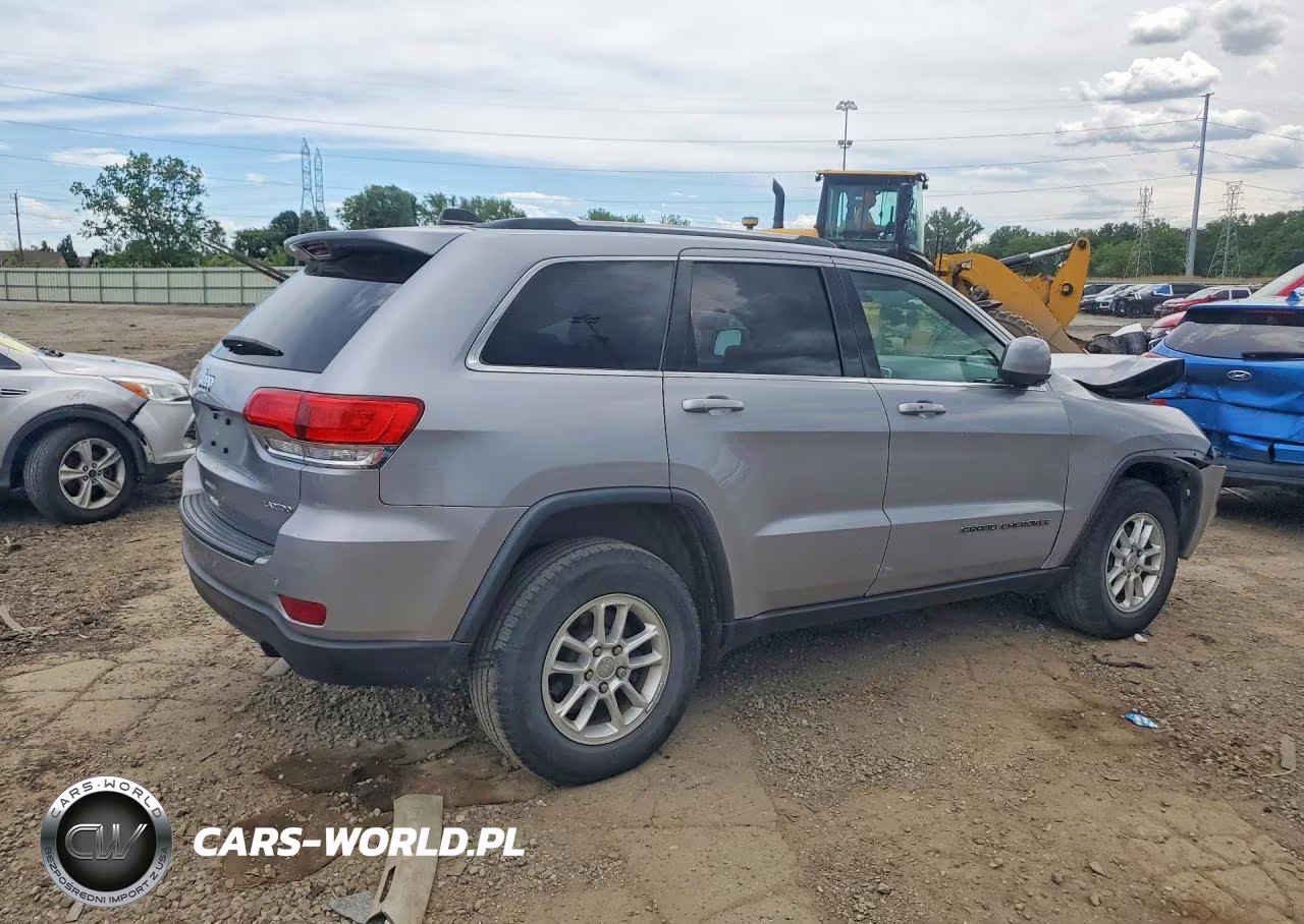 2019 Jeep Grand Cherokee Laredo VIN:1C4RJFAG0KC759770 - 3