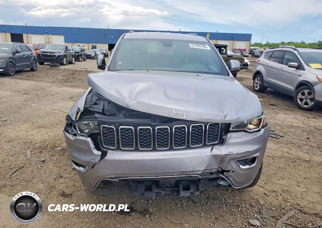 2019 Jeep Grand Cherokee Laredo VIN:1C4RJFAG0KC759770 - 5