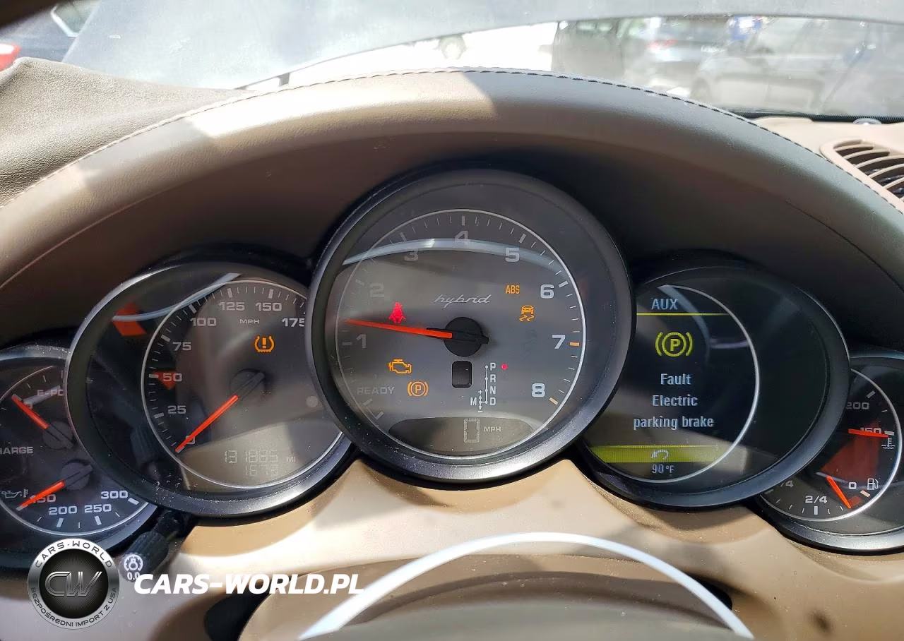 2011 Porsche Cayenne S Hybrid VIN:WP1AE2A2XBLA91716 - 9