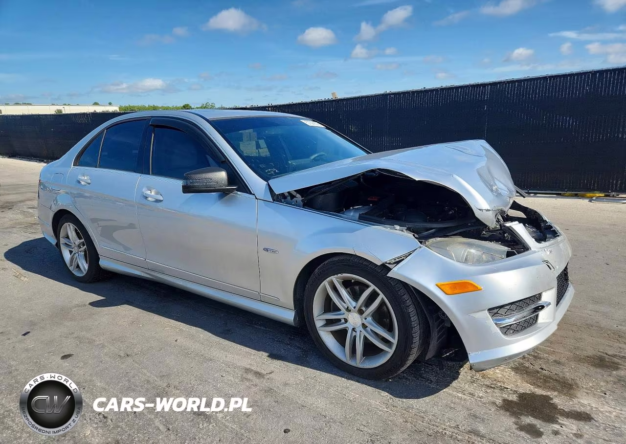 2012 Mercedes-Benz C 250 VIN:WDDGF4HB2CR216187 - 4