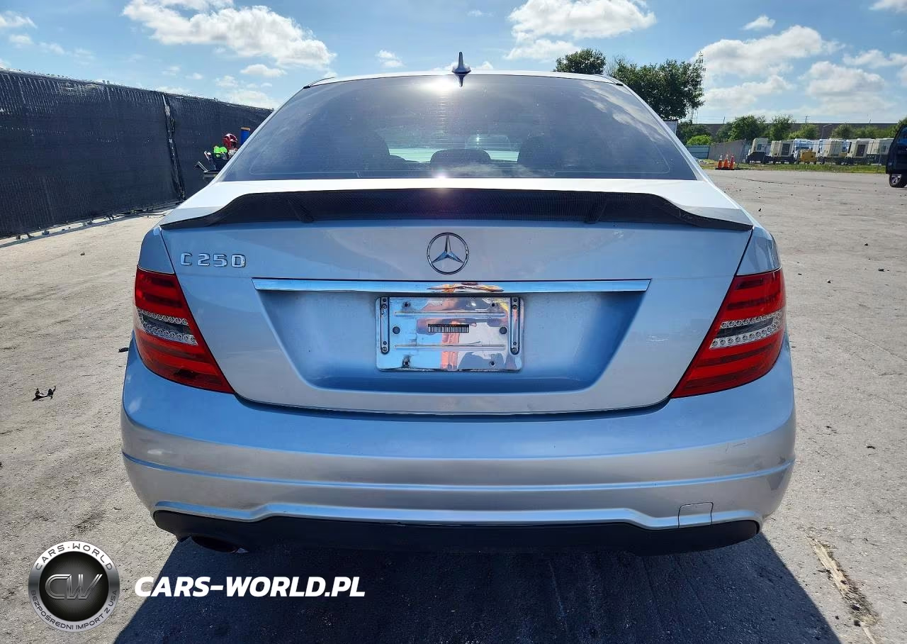 2012 Mercedes-Benz C 250 VIN:WDDGF4HB2CR216187 - 6