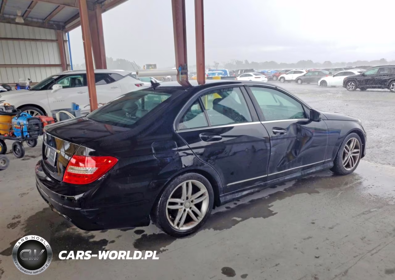 2013 Mercedes-Benz C 250 VIN:WDDGF4HBXDR298476 - 3
