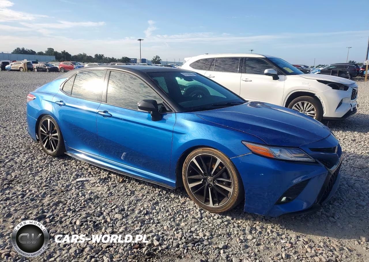 2018 Toyota Camry Xse VIN:4T1B61HK5JU067654 - 4